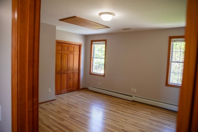 Building Photo - 159 Barre Paxton Rd