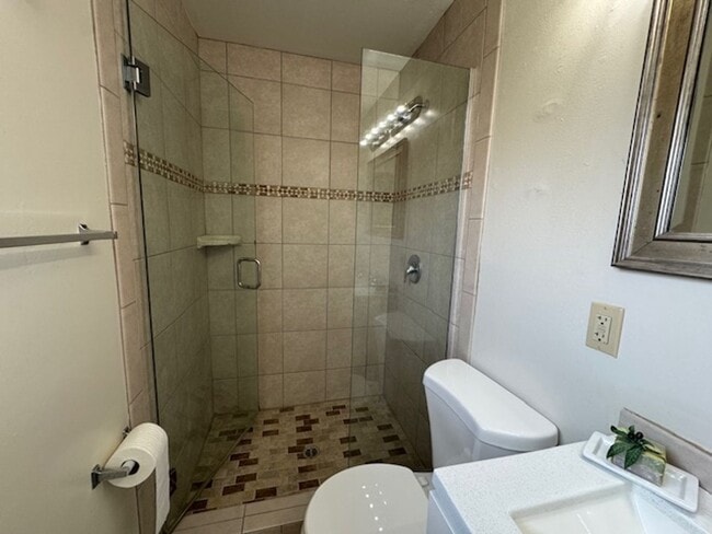 Building Photo - Charming 3-Bedroom Home for Rent in Serra ...