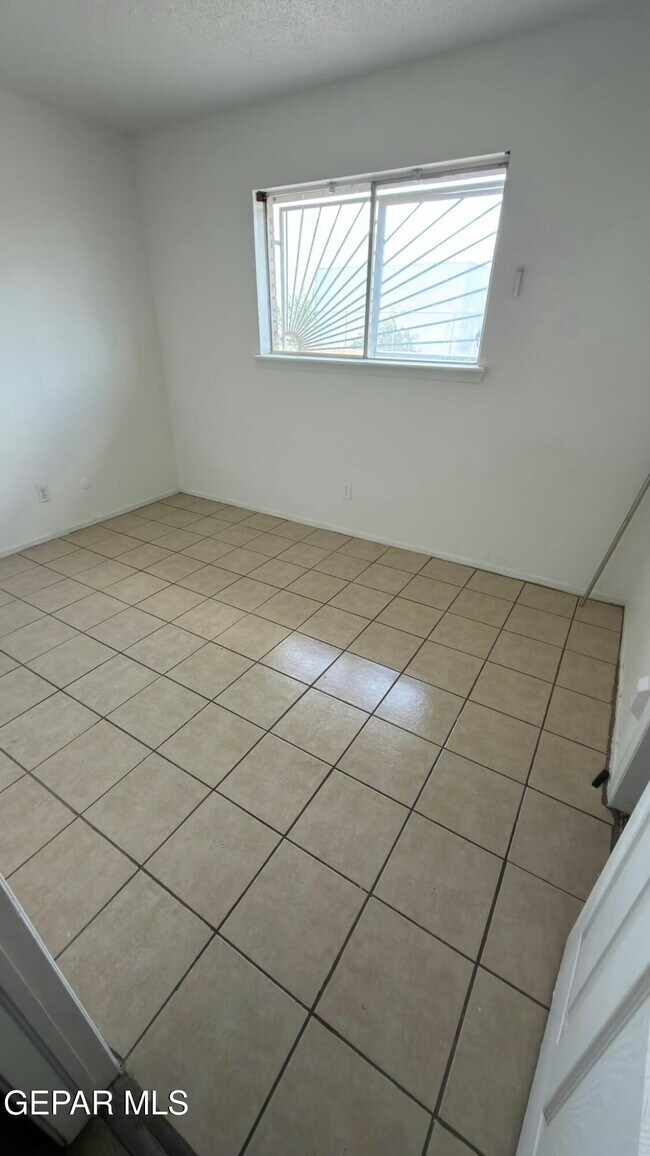 Building Photo - 4825 Rolling Stone Ave