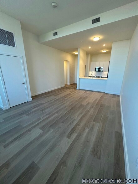 Building Photo - 1079 Commonwealth Ave