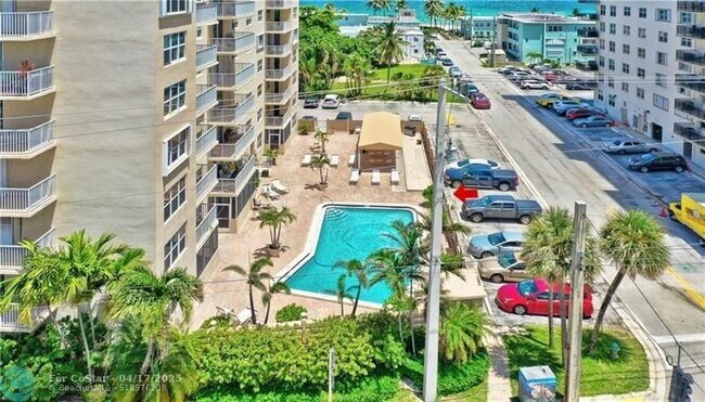 Building Photo - 1401 S Ocean Dr