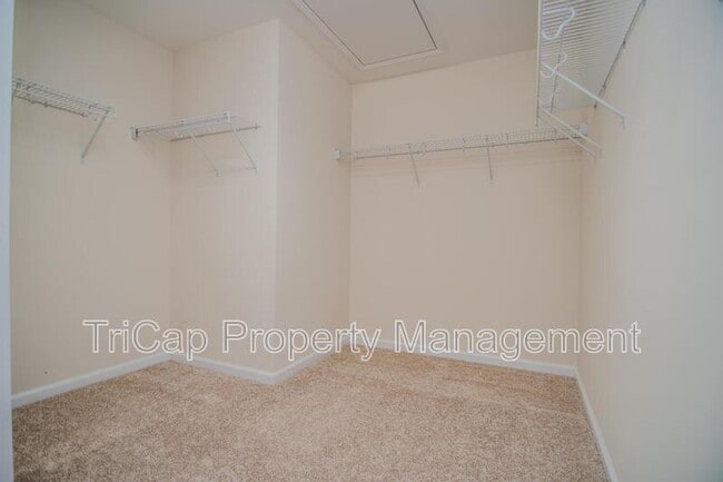 Building Photo - 1012 Laurel Twist Rd