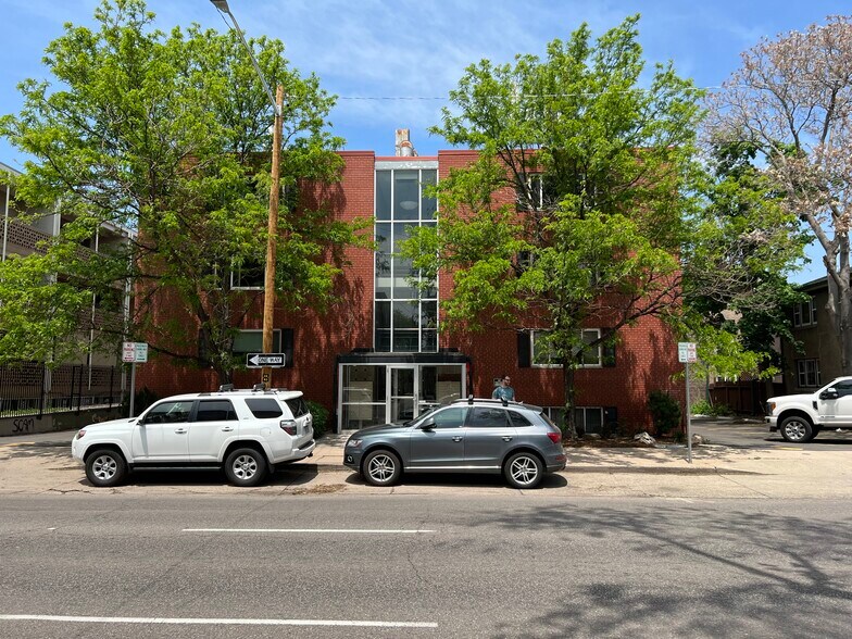 Building Photo - 925 E 8th Ave