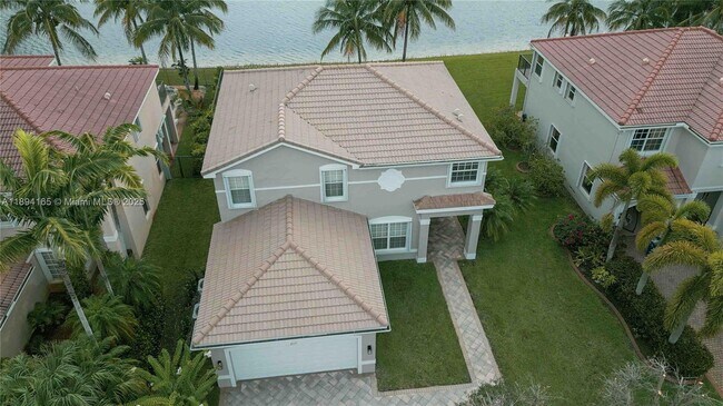Building Photo - 4537 SW 183rd Ave