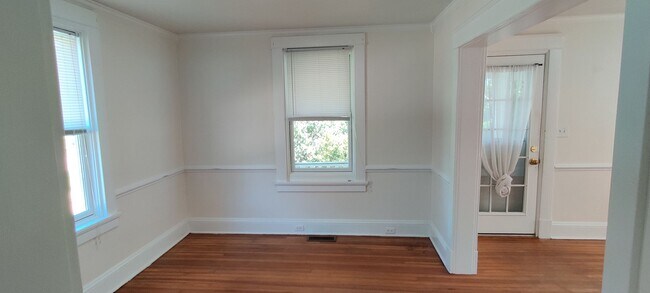 Building Photo - three bedroom home in Midlothian