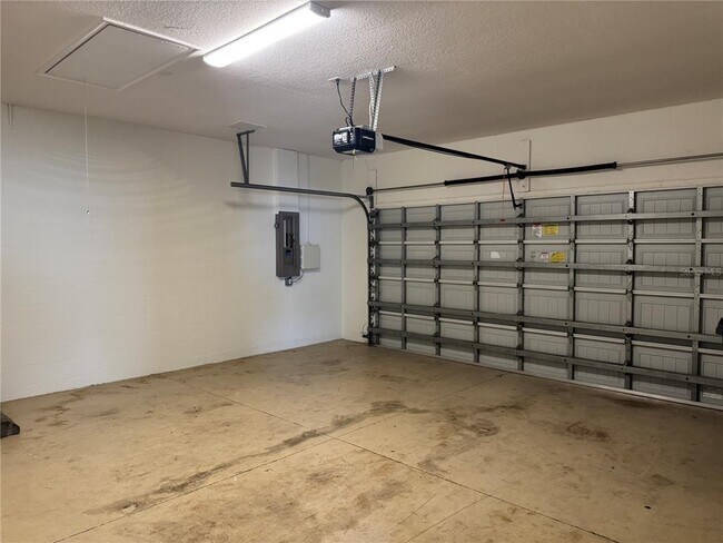 Building Photo - 11765 Forest Park Cir