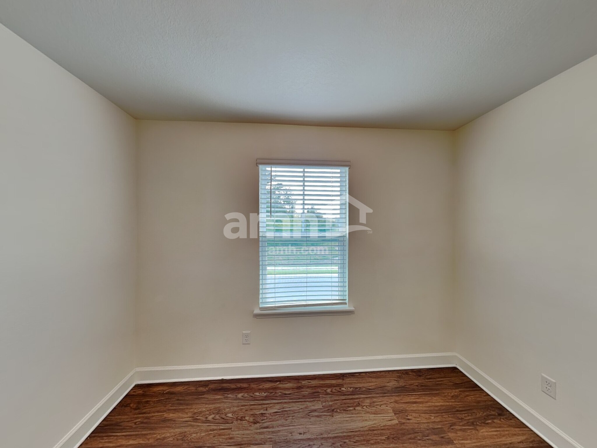 Building Photo - 8553 Highfield Ave