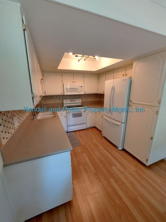 Building Photo - Beautifully Updated Capitola Shores 2 Bedr...