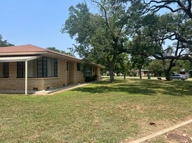 Building Photo - 803 Pecan St