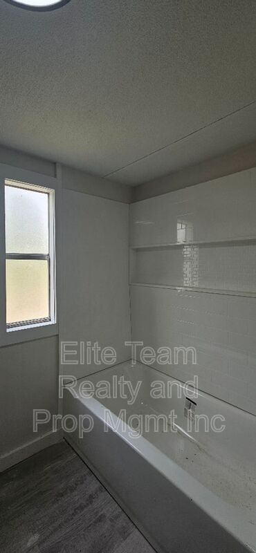 Building Photo - 10288 Silver Mine Rd