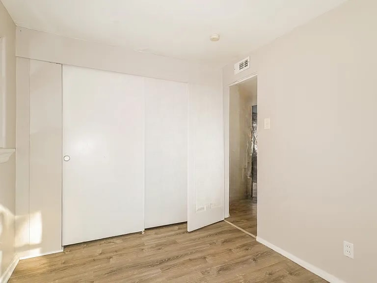 Building Photo - 24 St Laurence Dr