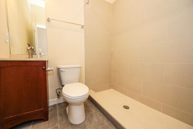 Building Photo - 1802 N Bouvier St