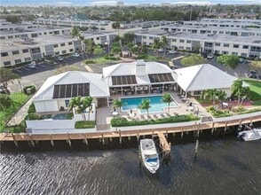 Building Photo - 110 Cypress Club Dr