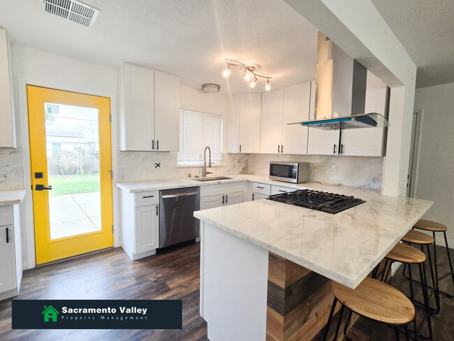 Building Photo - 7625 Lytle St