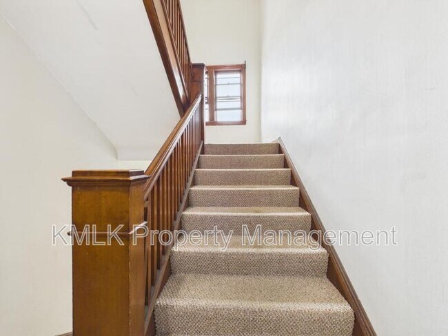 Building Photo - 1346 Kenilworth Ave