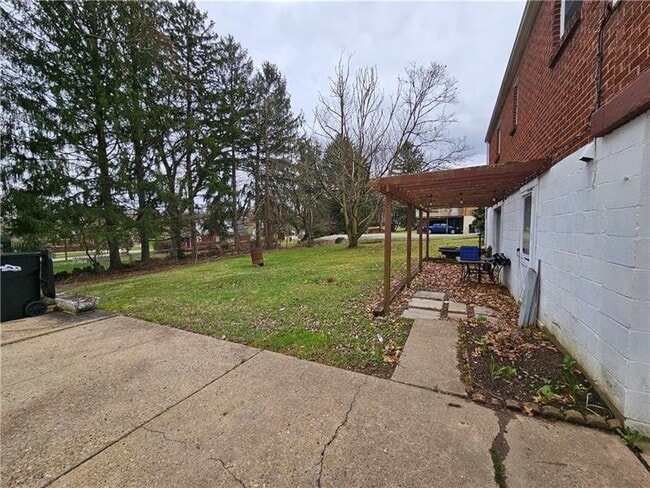 Building Photo - 471 Kimlyn Ave