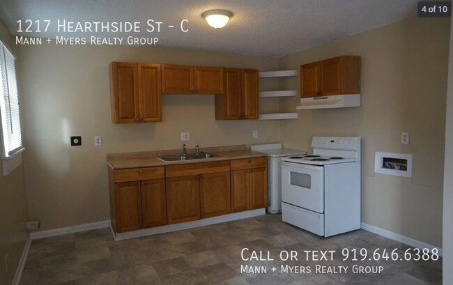 Building Photo - 1217 Hearthside St
