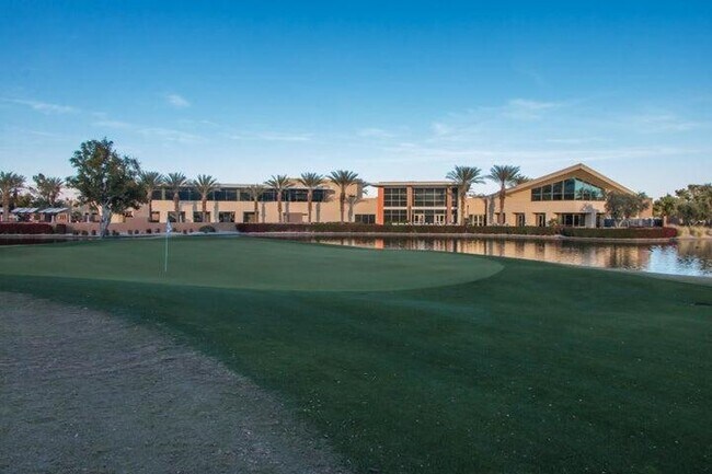 Building Photo - 60636 Desert Shadows Dr