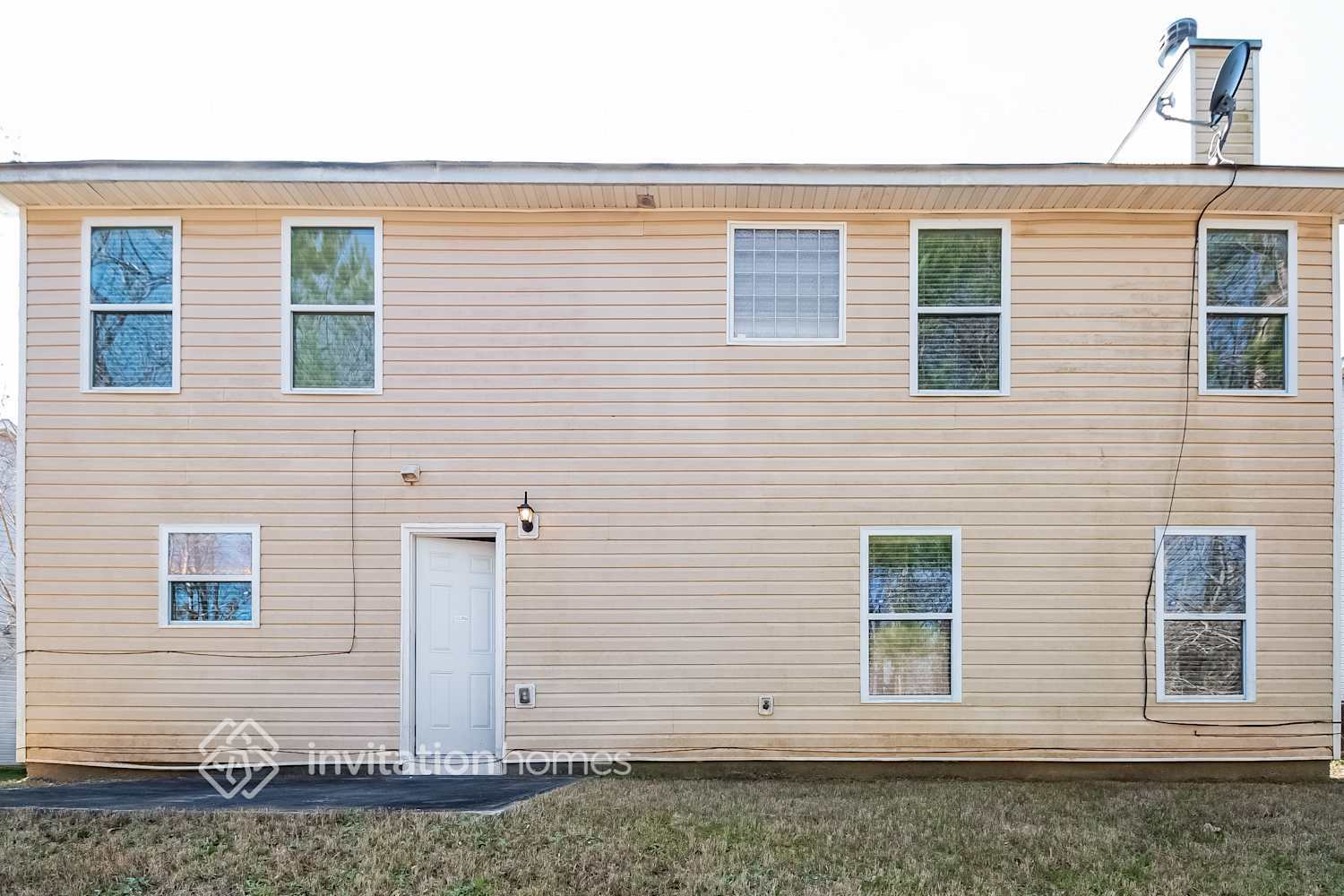 Building Photo - 215 Marriott Dr