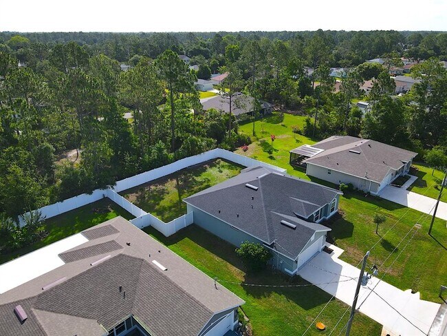Building Photo - 37 Pine Croft Ln