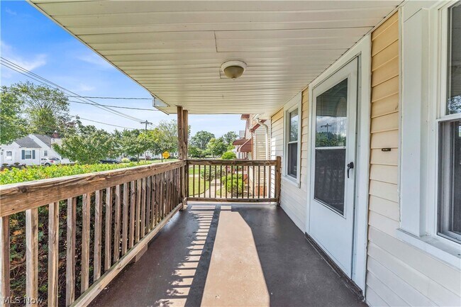 Building Photo - 19409 Raymond St