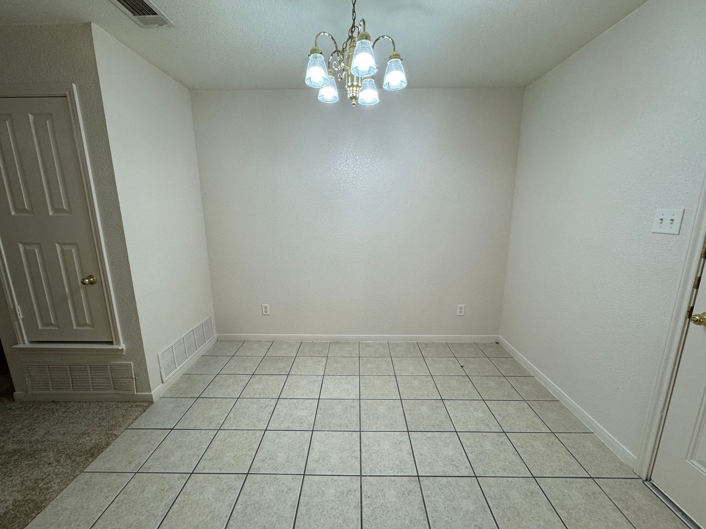 Building Photo - 311 Cedar Ridge Dr