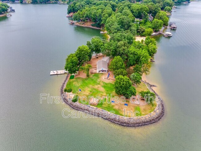 Building Photo - 26012 Misty Way Dr