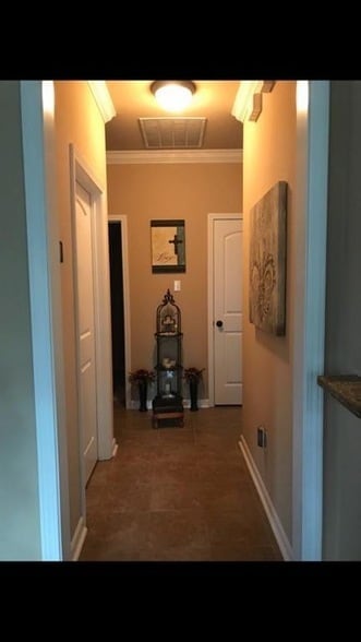 Building Photo - 652 Fairfield Loop