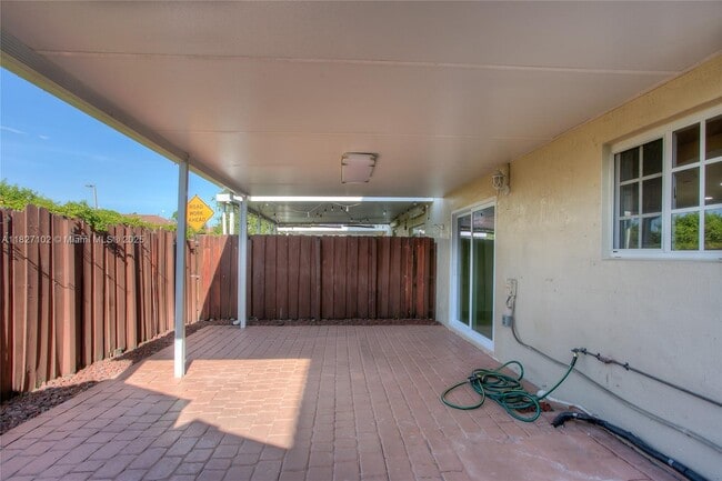 Building Photo - 9332 NW 114th Terrace