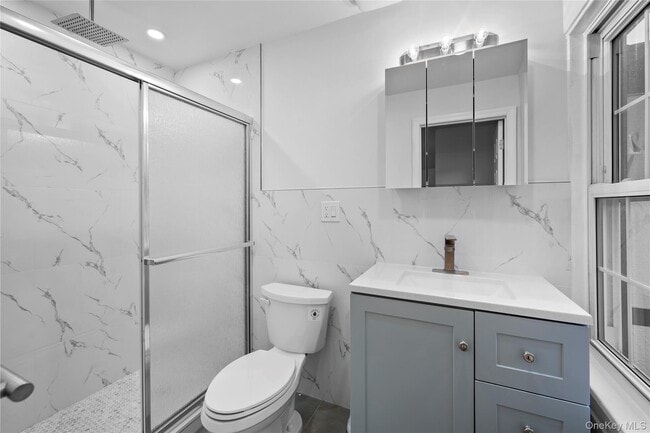 Building Photo - 20 Overhill Pl