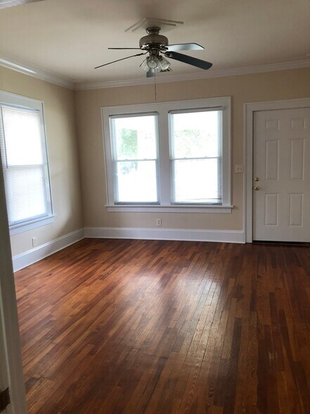 Building Photo - 1939 Martin Luther King Jr Blvd