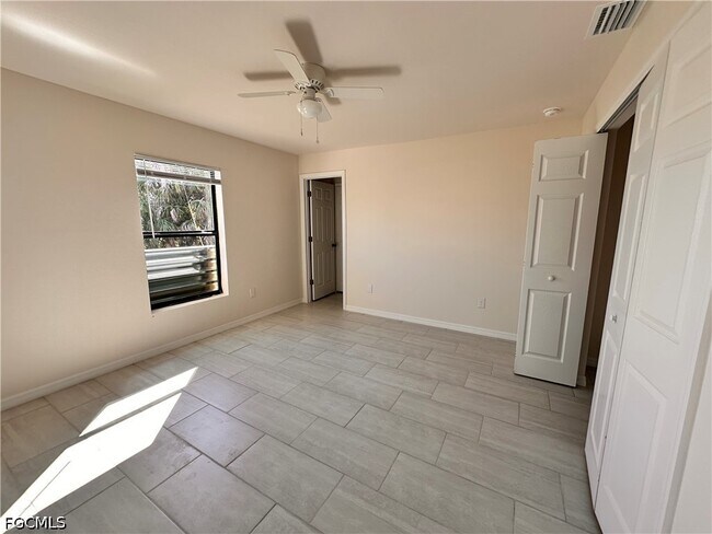 Building Photo - 3831 Chiquita Blvd S