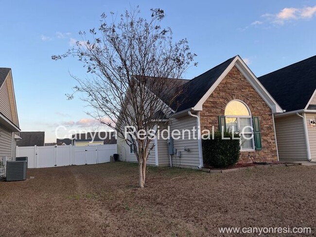 Building Photo - Spacious 3-Bedroom Ranch with Bonus Room