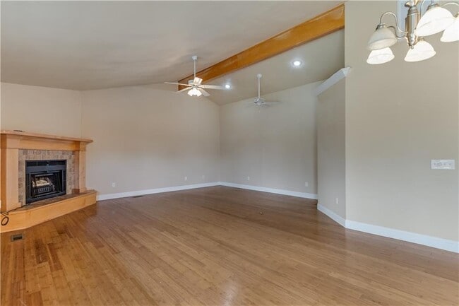Building Photo - 811 S Riviera Dr
