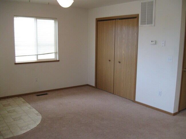 Building Photo - 7025 Freedom Ct