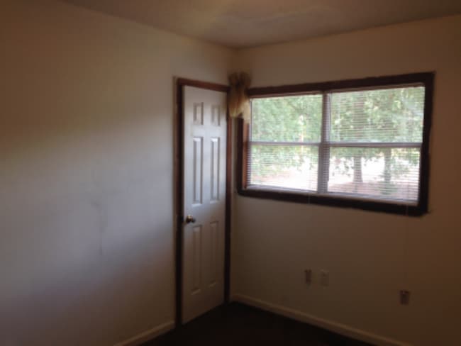 Building Photo - 2234 Moncrieff St
