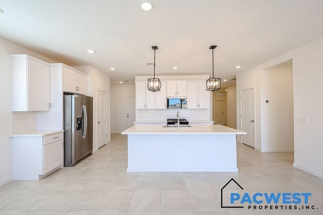 Building Photo - Your new home for lease!