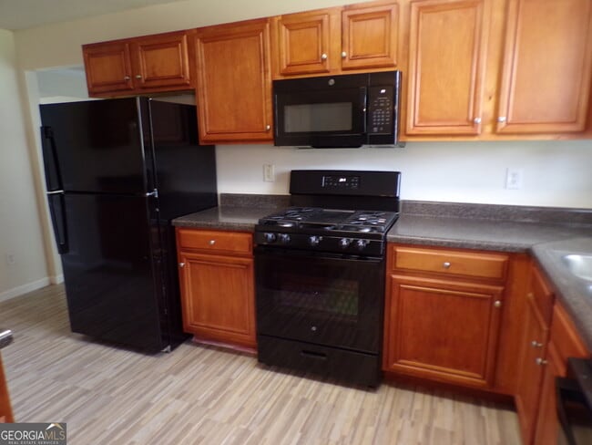 Building Photo - 1527 Paceville Ct NE
