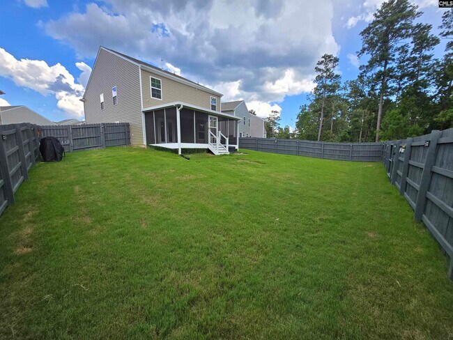 Building Photo - 482 Delahays Rd