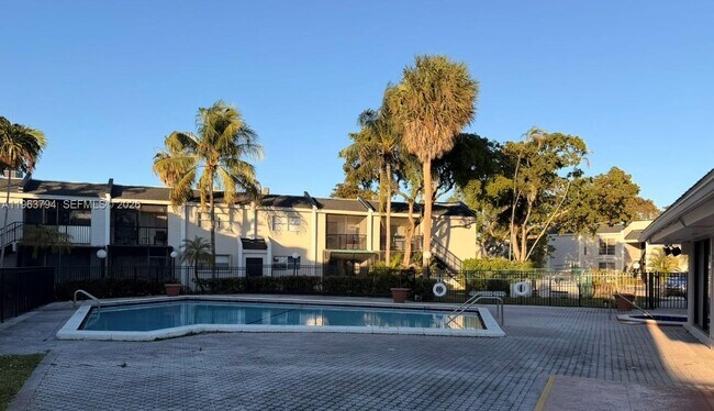 Building Photo - 4535 Treehouse Ln