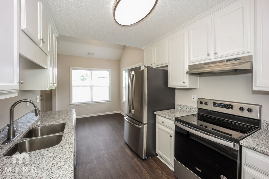 Building Photo - 7822 Bar Harbor Dr