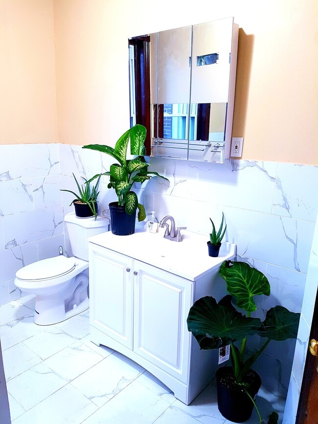 Building Photo - 2237 N 10th St