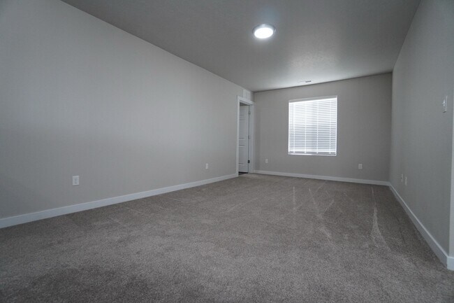 Building Photo - 13776 S Piano Ave