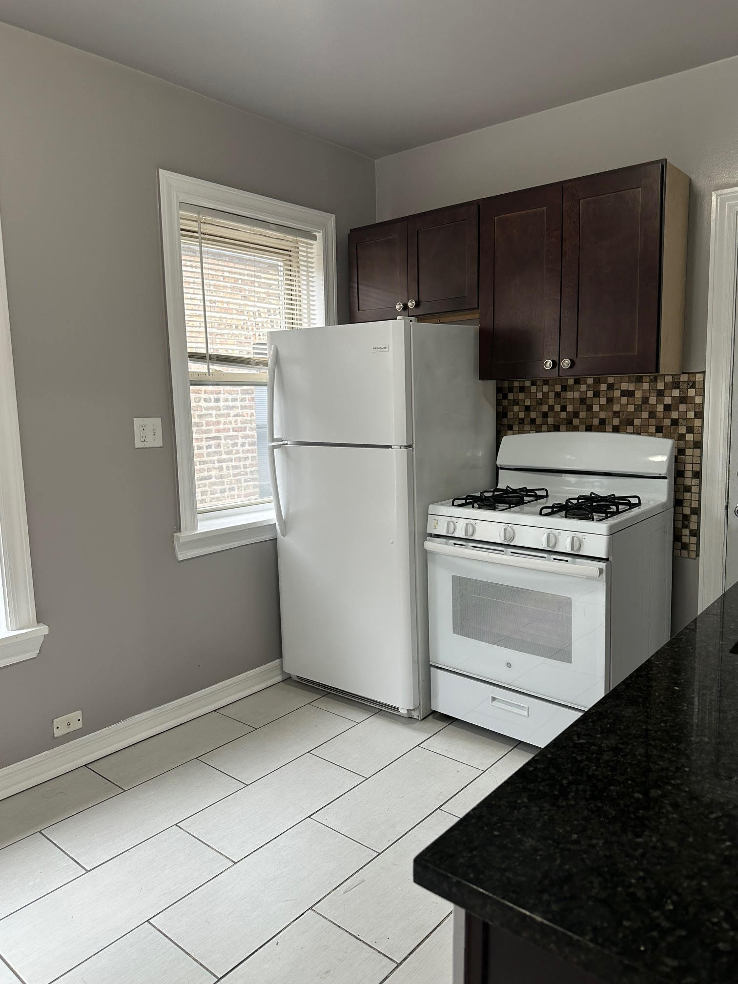 Building Photo - 4029 W Melrose St