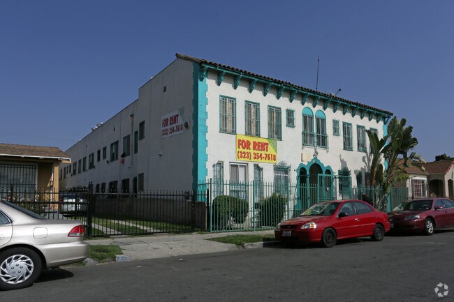 Primary Photo - La Harvard Apartments