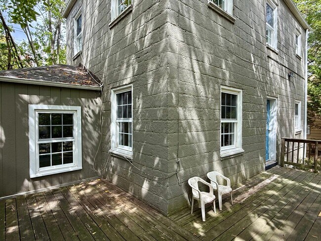 Building Photo - Updated 3BR Home in Coveted Forest Hill Pa...