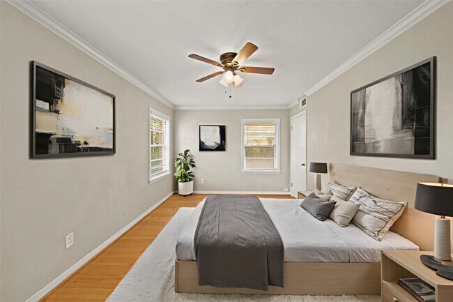 Building Photo - 10803 Doud St