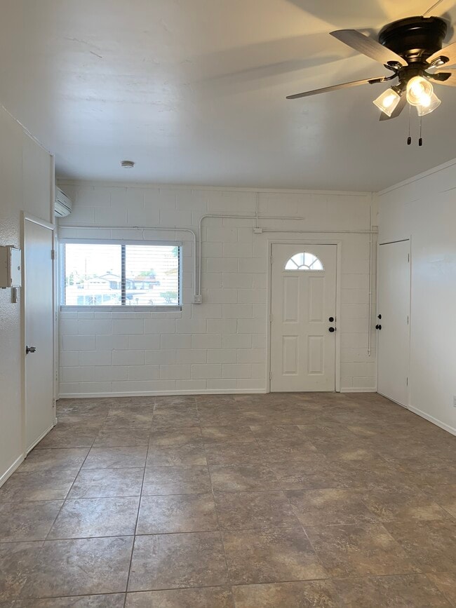 Building Photo - 3576 Stanford Dr