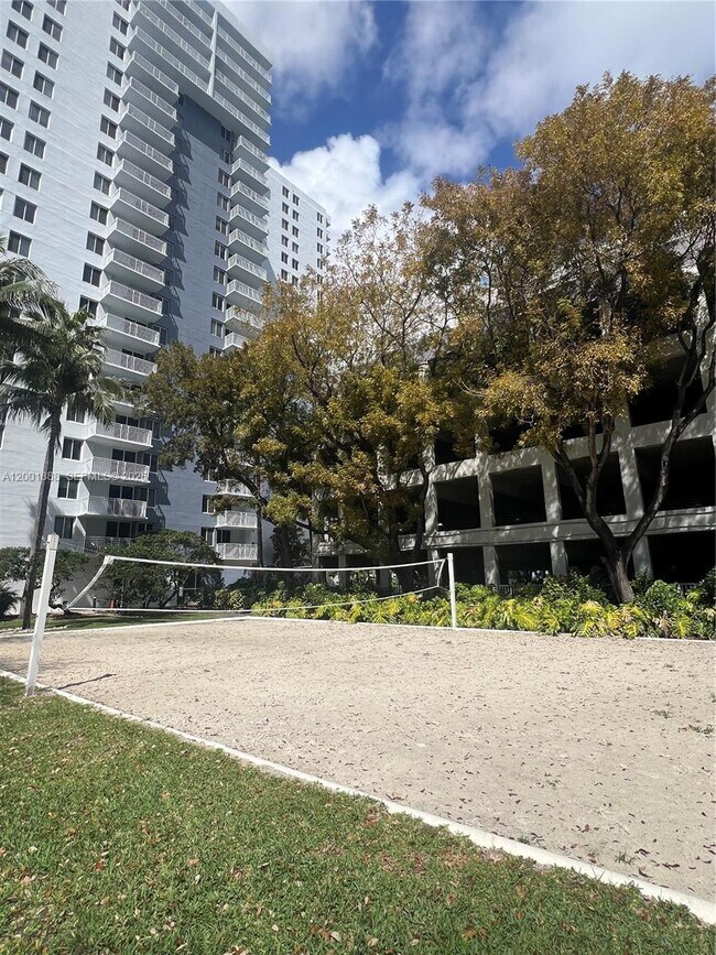 Building Photo - 850 N Miami Ave