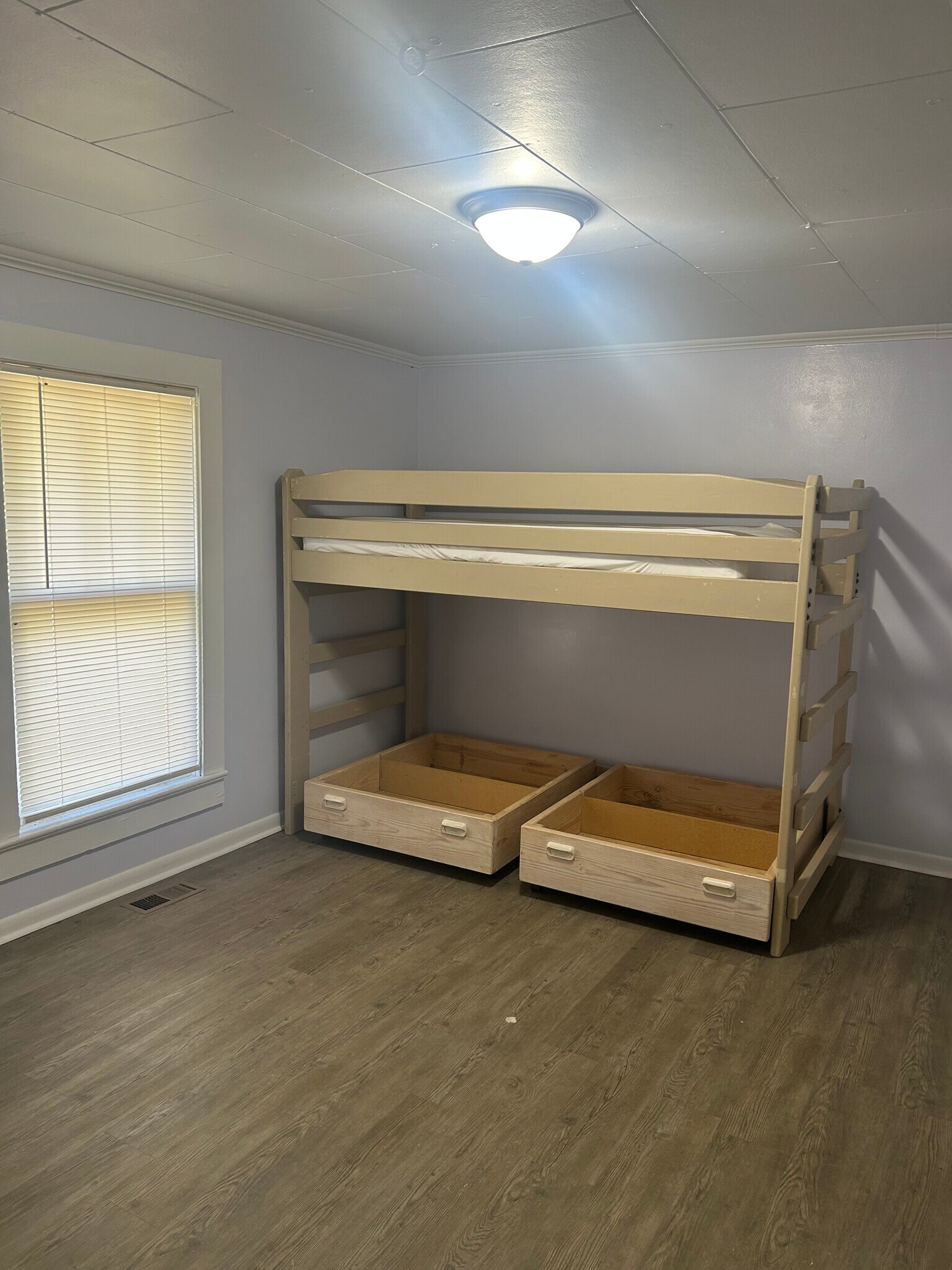 Bedroom #2 - 122 Ross St